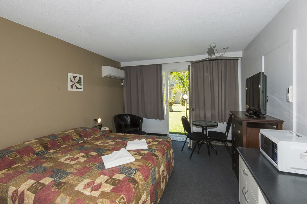 Mid City Motor Inn Mackay Bagian luar foto